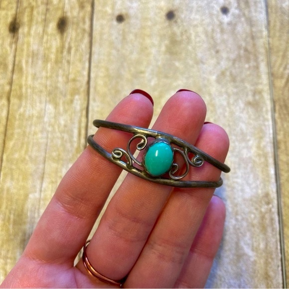 Jewelry - Vintage Handmade Turquoise Bracelet